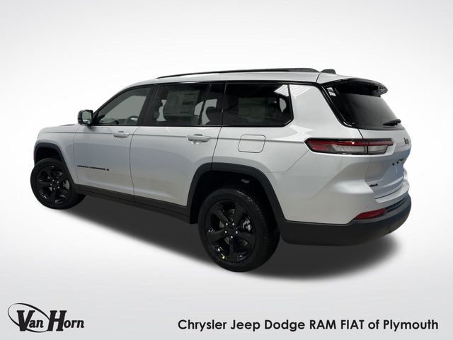 2025 Jeep Grand Cherokee Limited photo 3