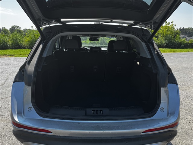 2022 Lincoln Corsair Standard photo 14