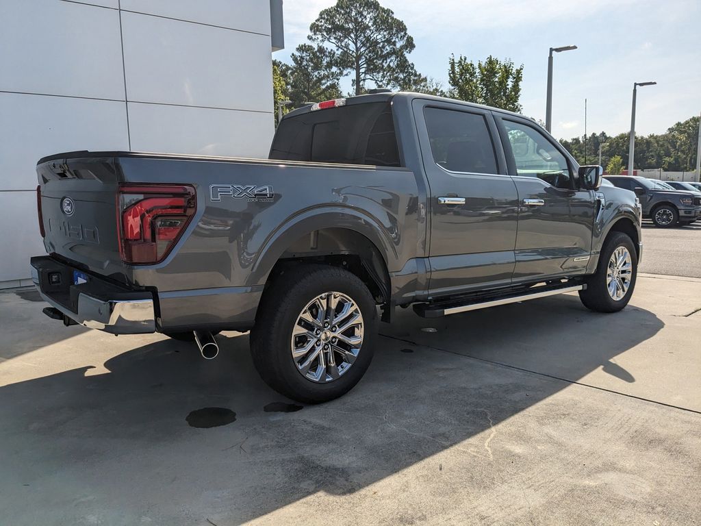 2025 Ford F-150 Lariat photo 4