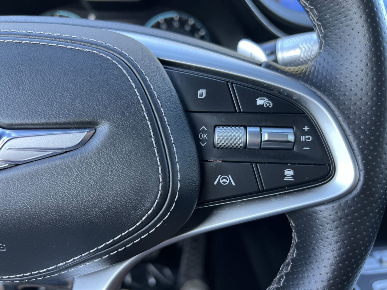 2023 Genesis GV70 3.5T Sport Prestige photo 27
