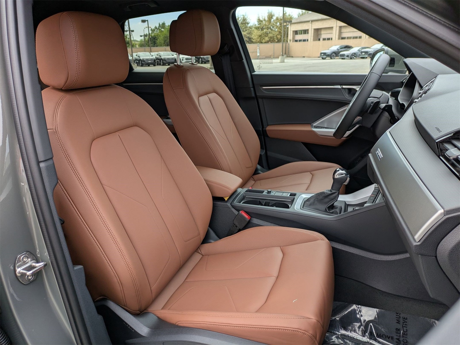2025 Audi Q3 S line Premium photo 7