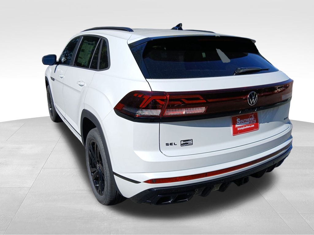 2026 Volkswagen Atlas Cross Sport SEL R-Line photo 2