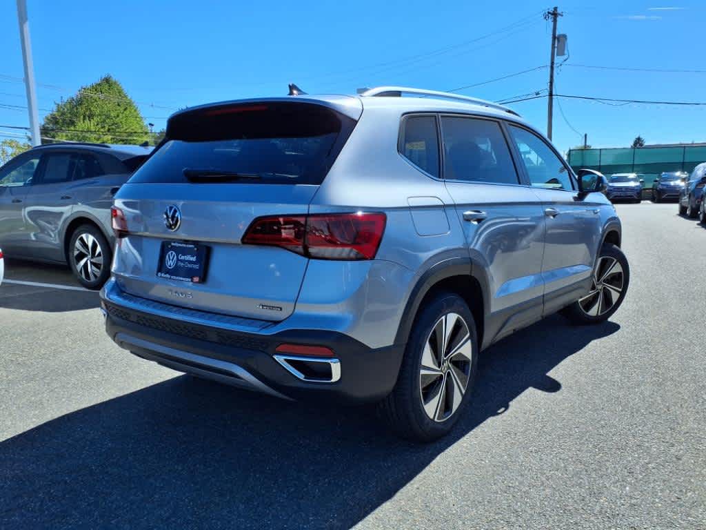 2023 Volkswagen Taos SE photo 3