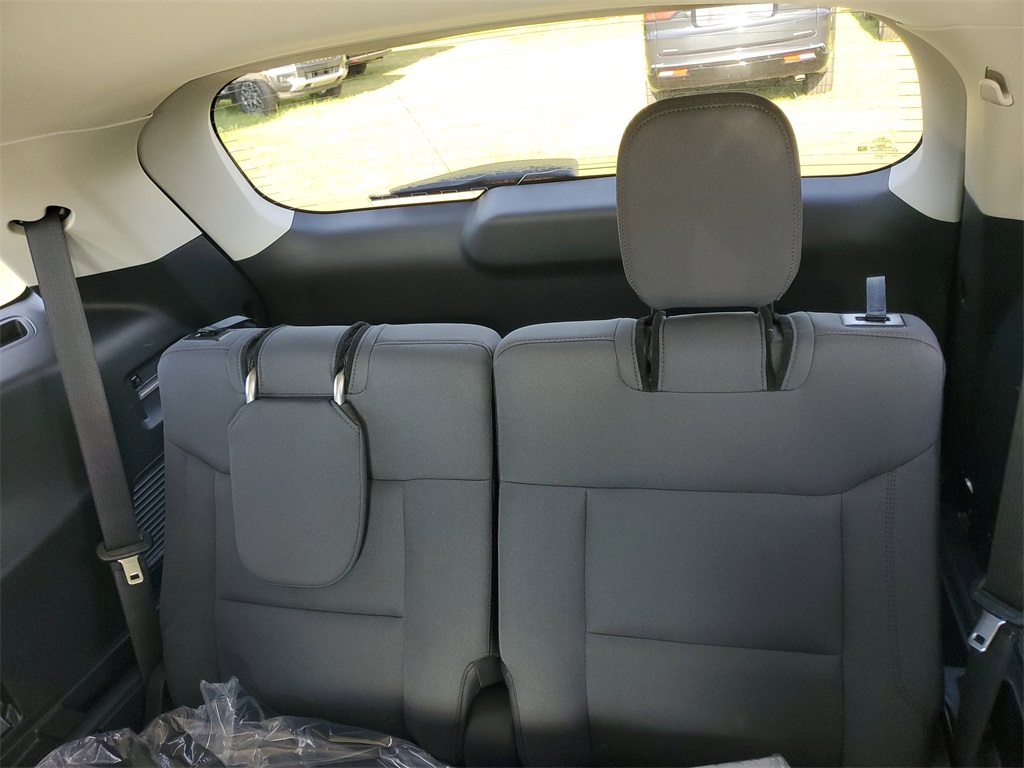 2025 Ford Explorer photo 25
