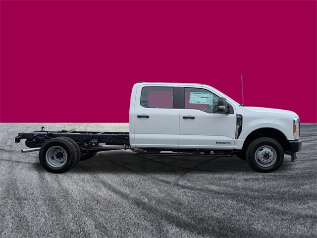 2026 Ford F-350 XL photo 3