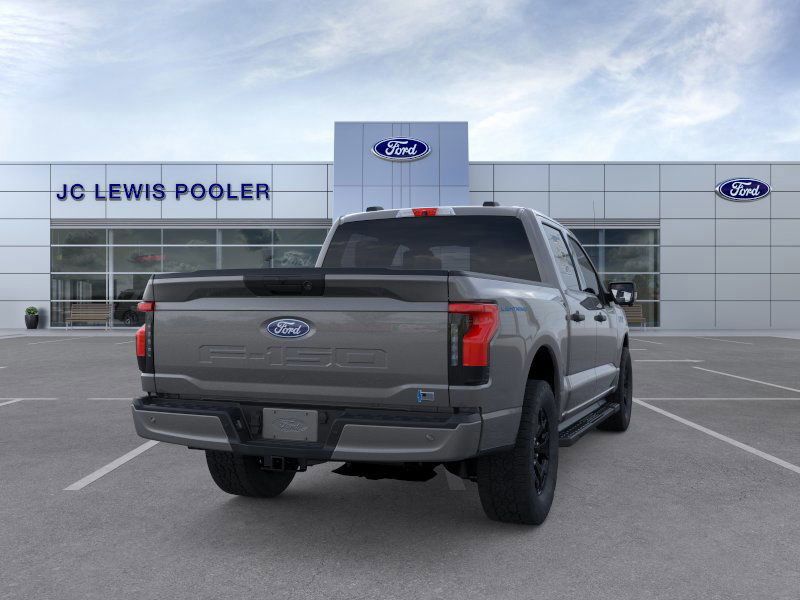 2025 Ford F-150 Lightning XLT photo 8