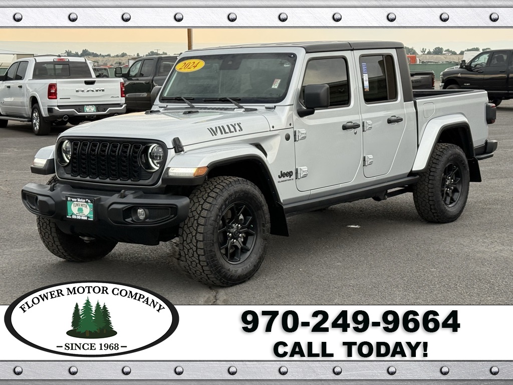 2024 Jeep Gladiator Willys photo 3