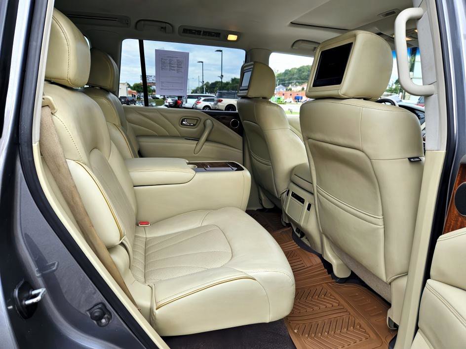 2017 Infiniti QX80 Base photo 13