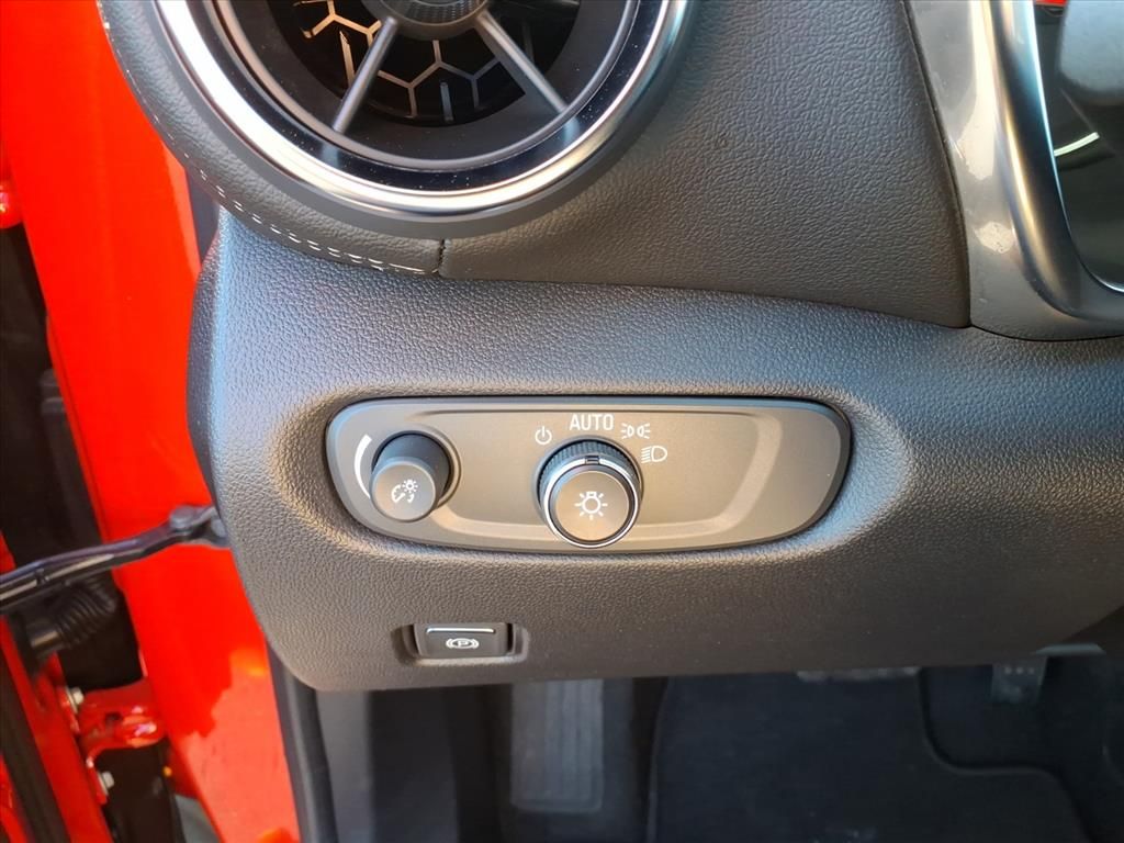 2025 CHEVROLET BLAZER - Image 18