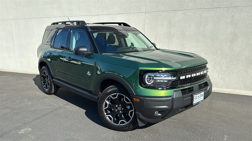 2025 Ford Bronco Sport Outer Banks's photo