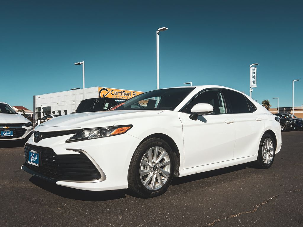 2023 Toyota Camry LE photo 12
