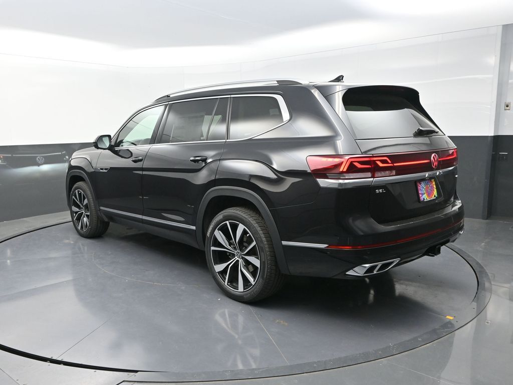 2025 Volkswagen Atlas SEL Premium R-Line photo 5