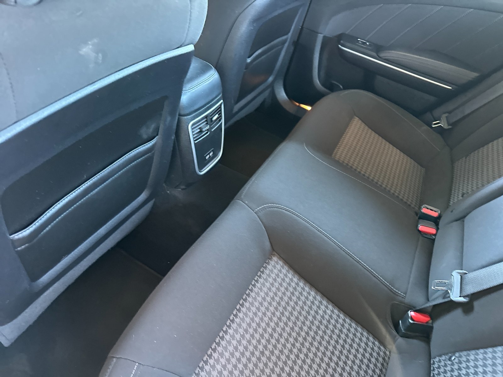 2023 Dodge Charger R/T photo 11