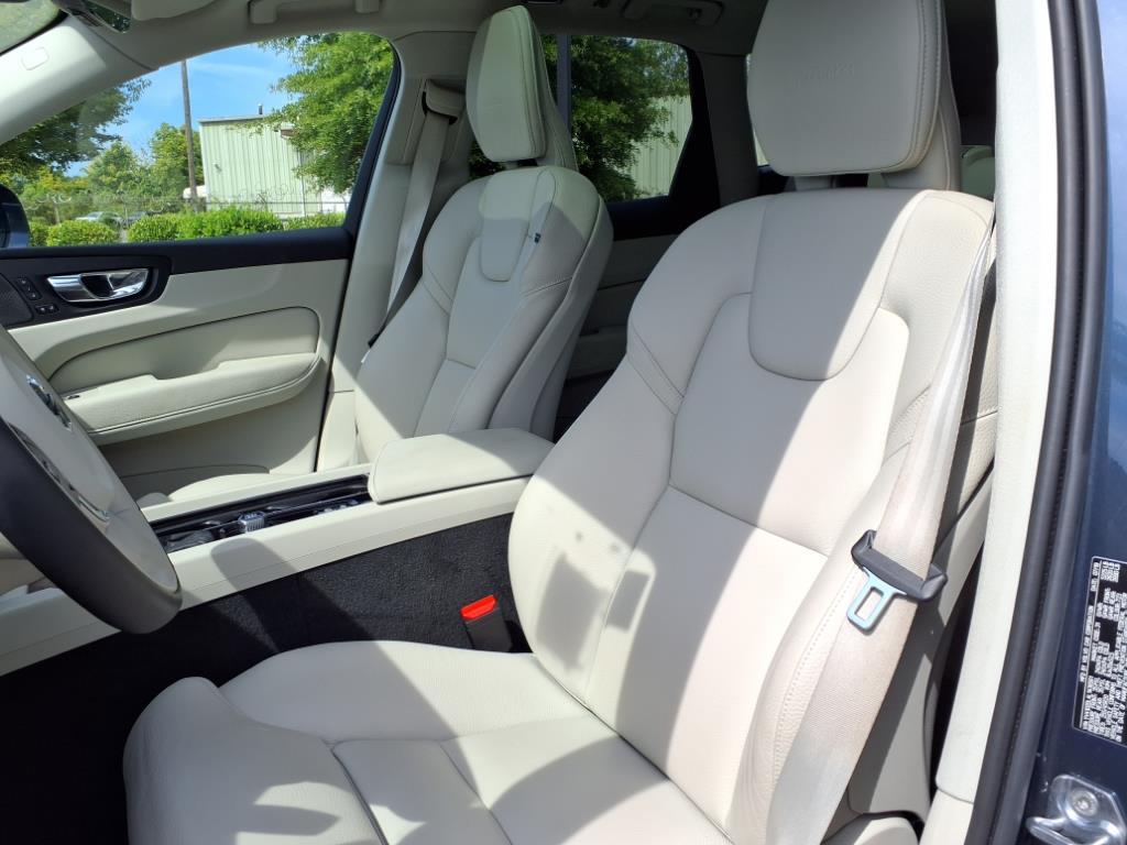 2020 Volvo XC60 Inscription photo 4
