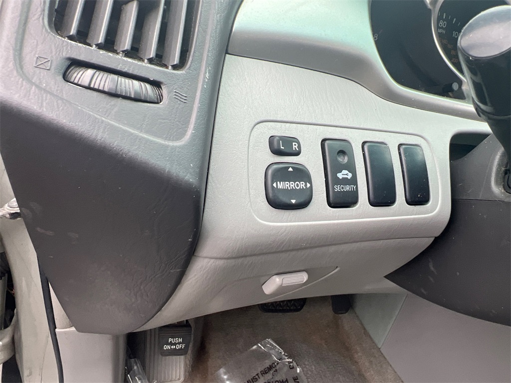 2007 Toyota Highlander Base photo 11