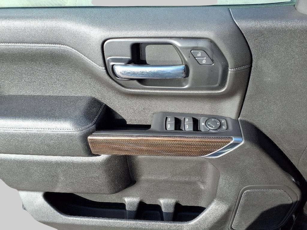 2020 Chevrolet Silverado 1500 RST photo 9