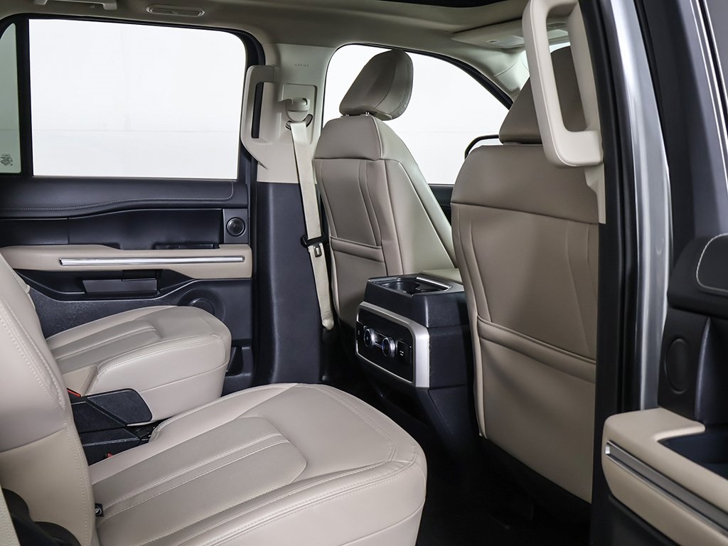 2022 Ford Expedition Limited photo 32