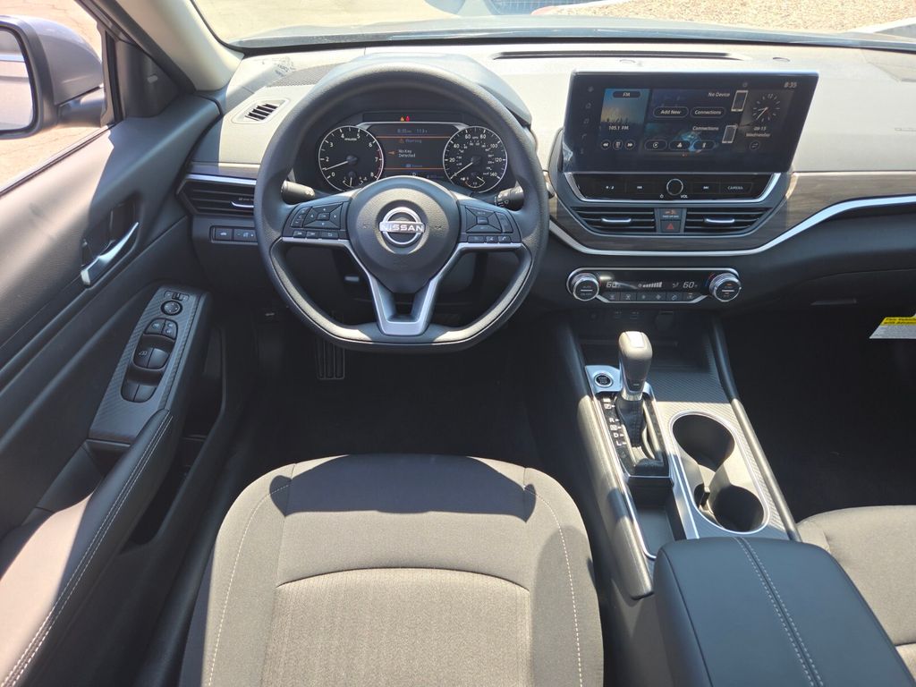 2025 Nissan Altima SV Special Edition photo 8