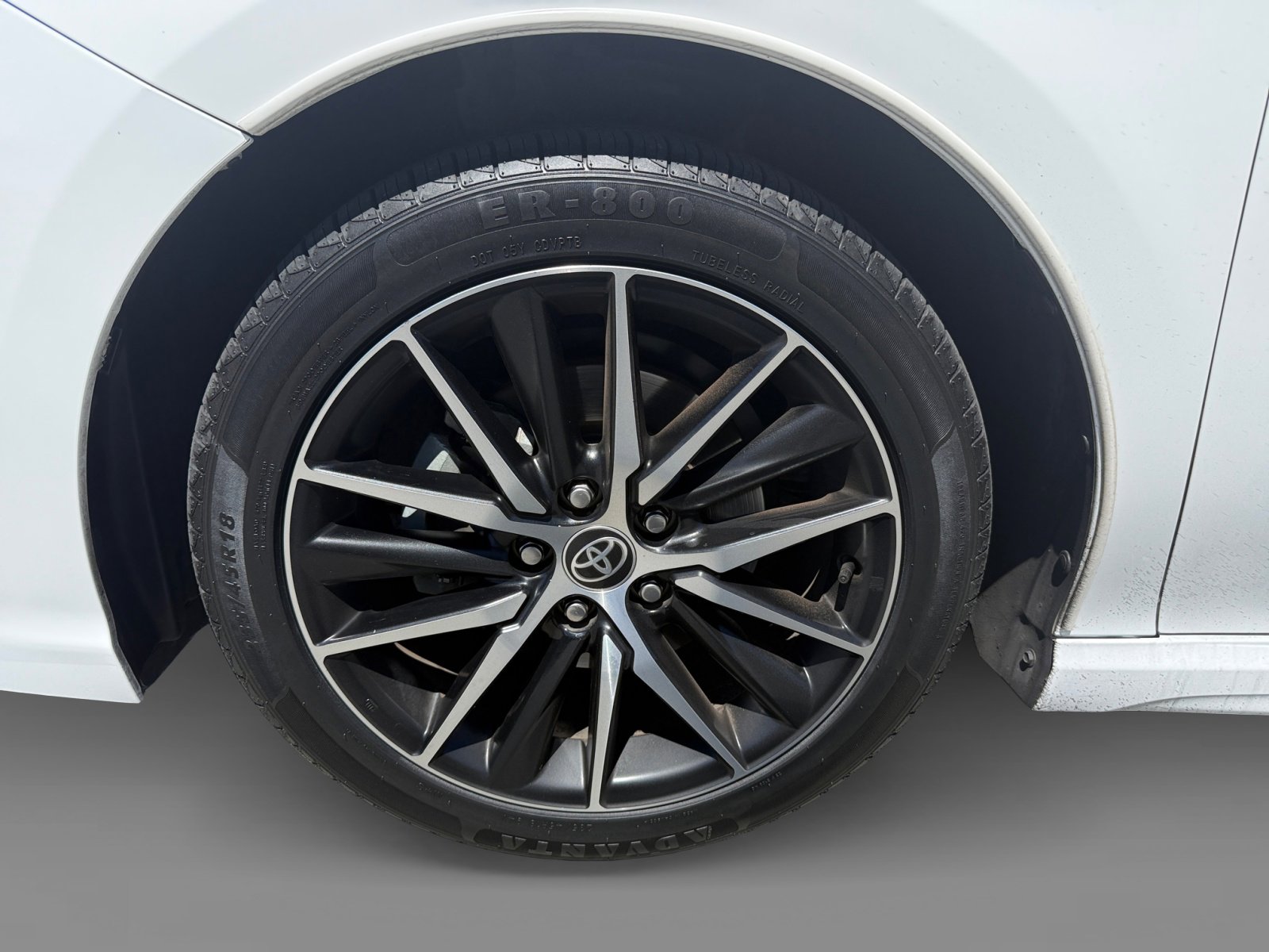 2022 Toyota Camry SE photo 9