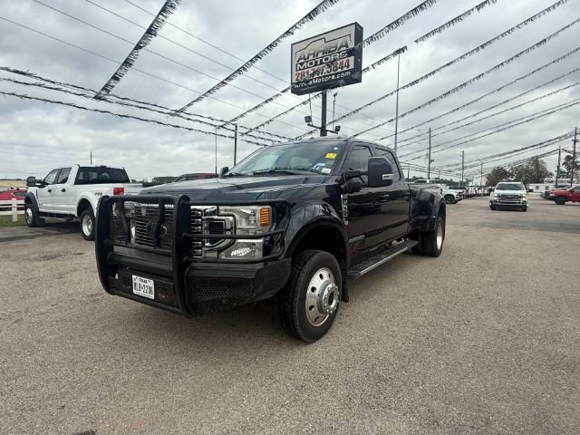 2022 Ford F-450 Super Duty Lariat's photo
