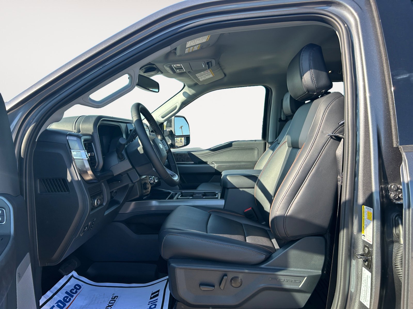 2026 Ford F-350 Lariat photo 17