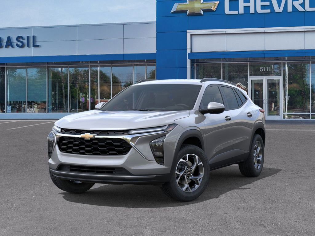 2025 Chevrolet Trax LT photo 5