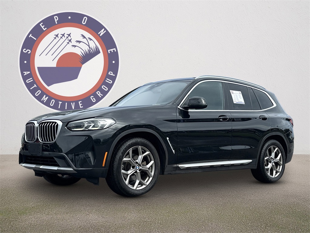 2023 BMW X3 30i's photo