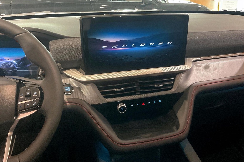 2026 Ford Explorer ST photo 4