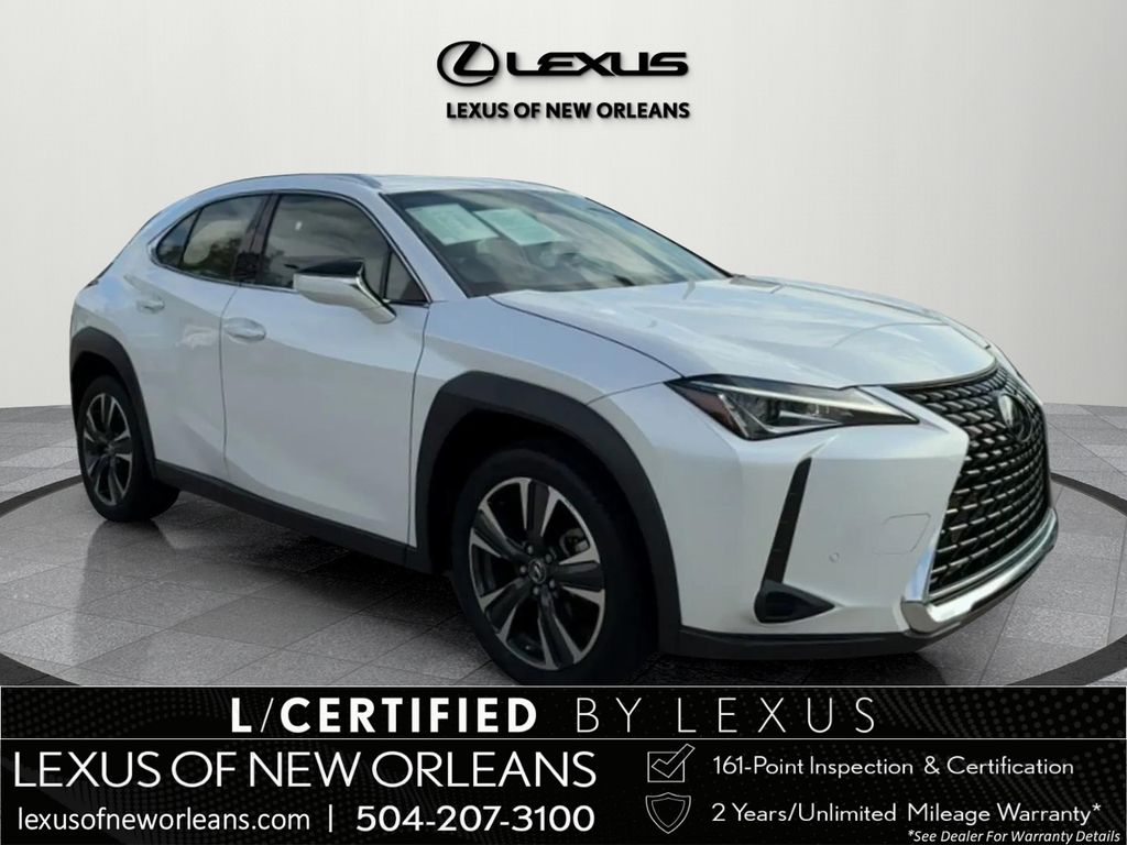 2022 Lexus UX 200's photo