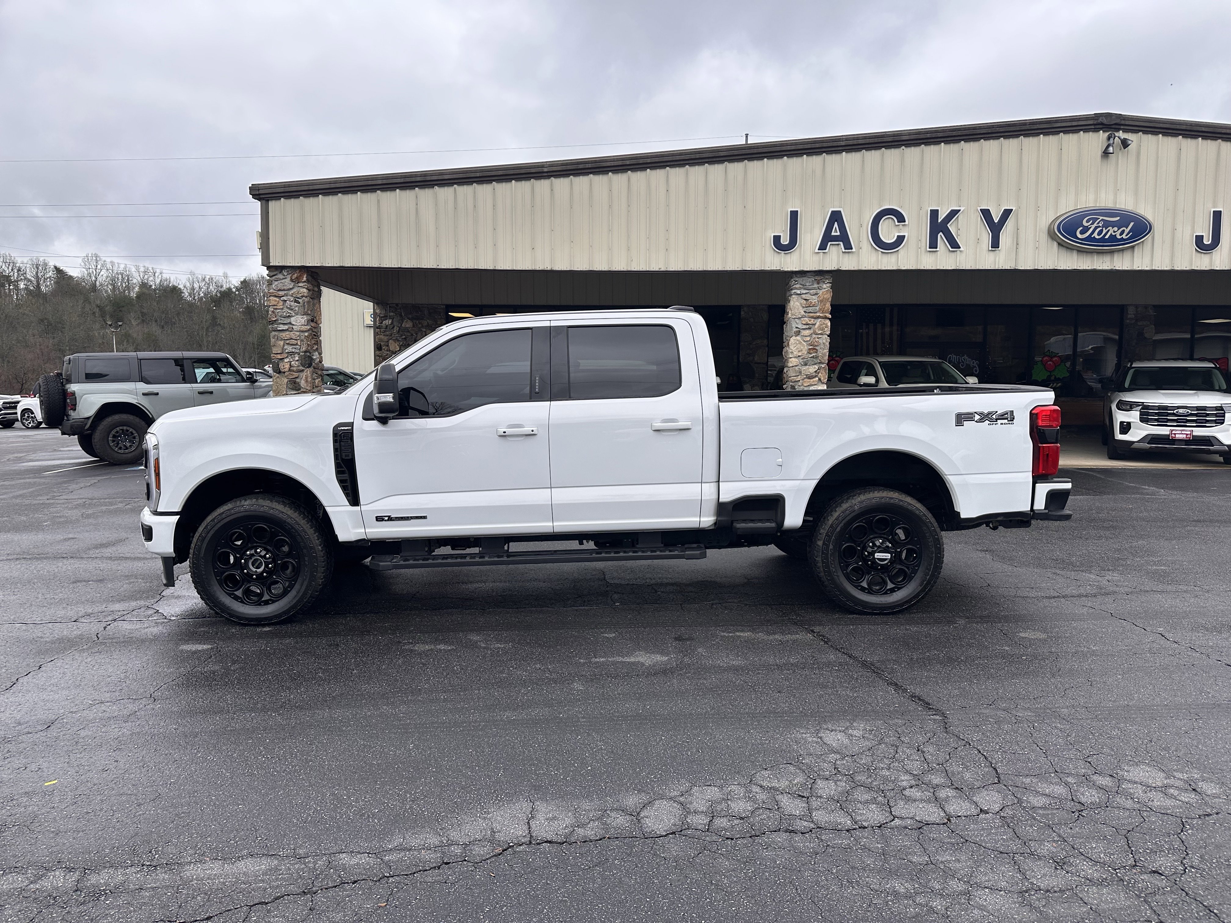 2024 Ford F-250 Super Duty Lariat's photo