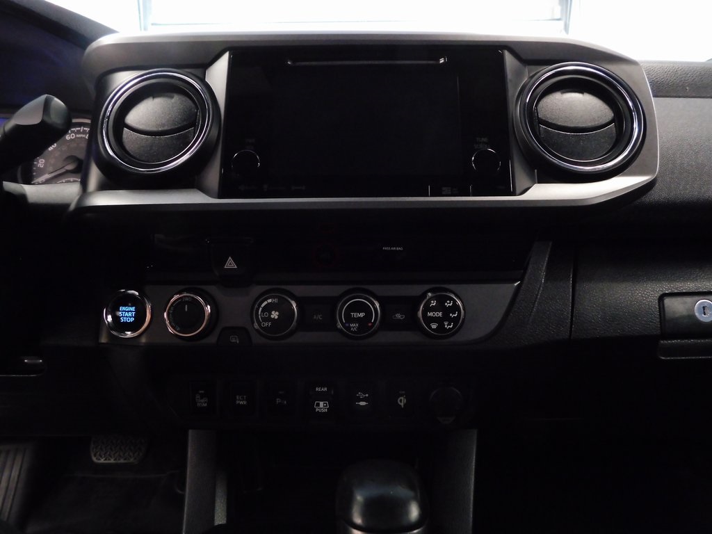 2018 Toyota Tacoma TRD Sport photo 23