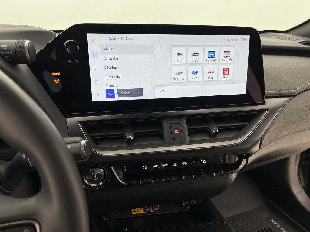 2025 Lexus UX Premium photo 4