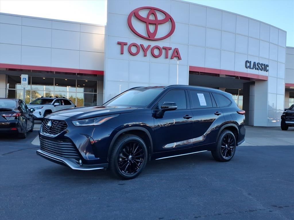 2023 Toyota Highlander XSE's photo