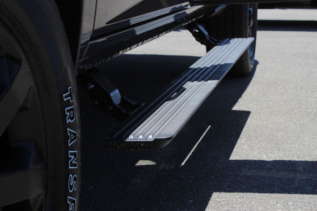 2025 Ram 3500 Laramie photo 29