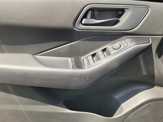 2026 Nissan Rogue S photo 20