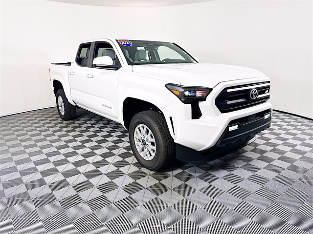2024 Toyota Tacoma SR5's photo