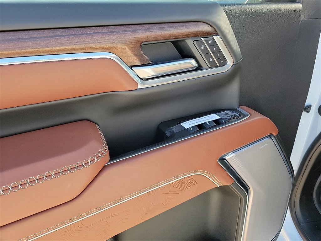 2026 Gmc Sierra 2500 HD Denali Ultimate photo 18