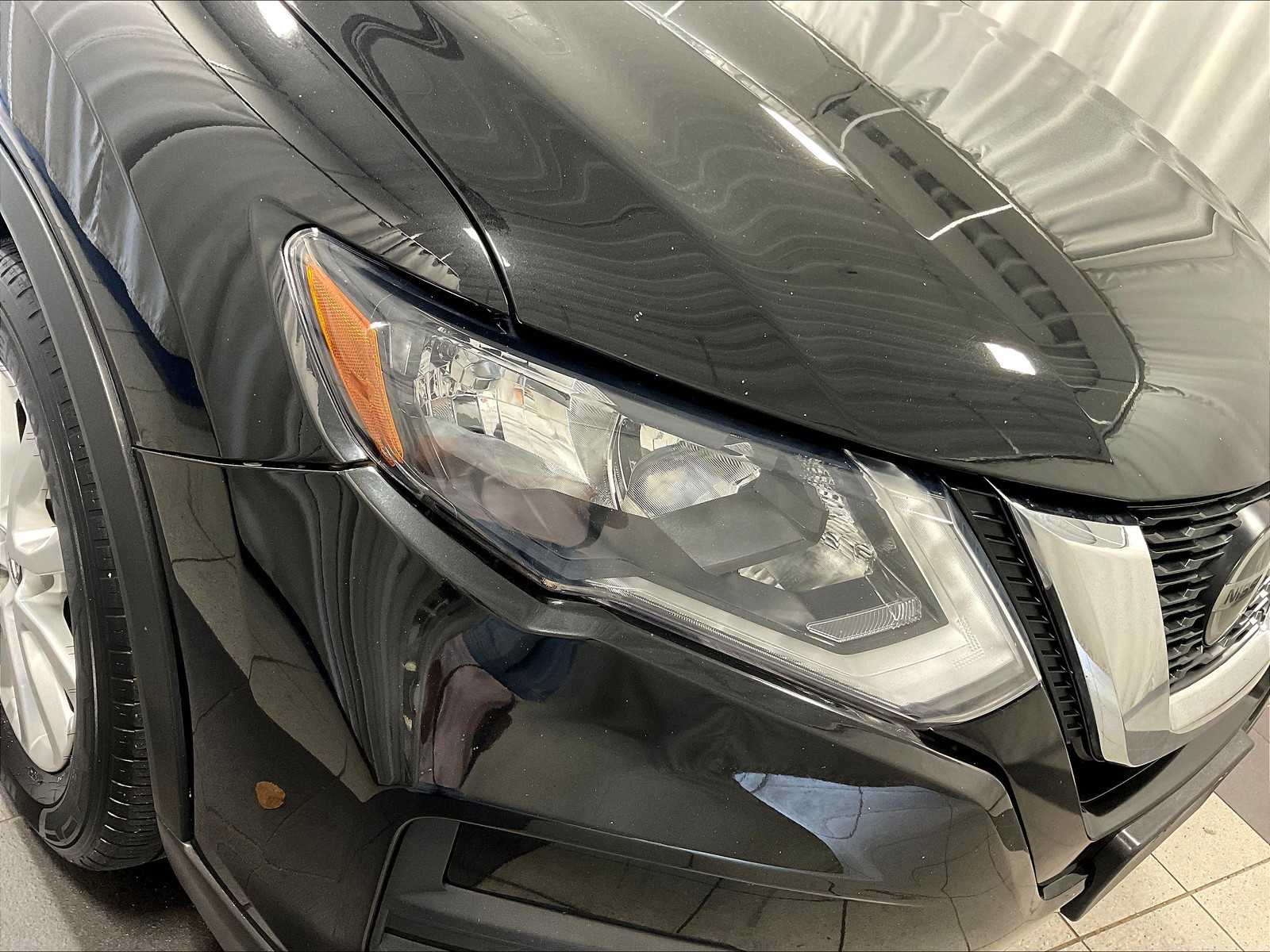 2019 Nissan Rogue SV photo 30