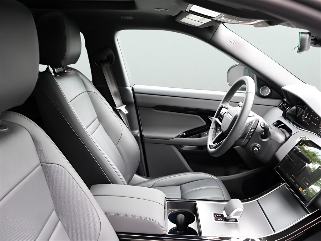 2024 Land Rover Range Rover Evoque Dynamic SE photo 8