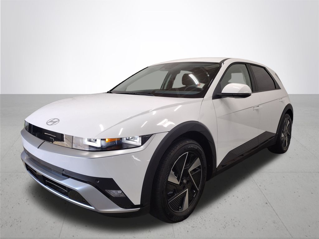 Used 2025 Hyundai IONIQ 5 SE with VIN 7YAKM4DB7SY014538 for sale in Gladstone, OR