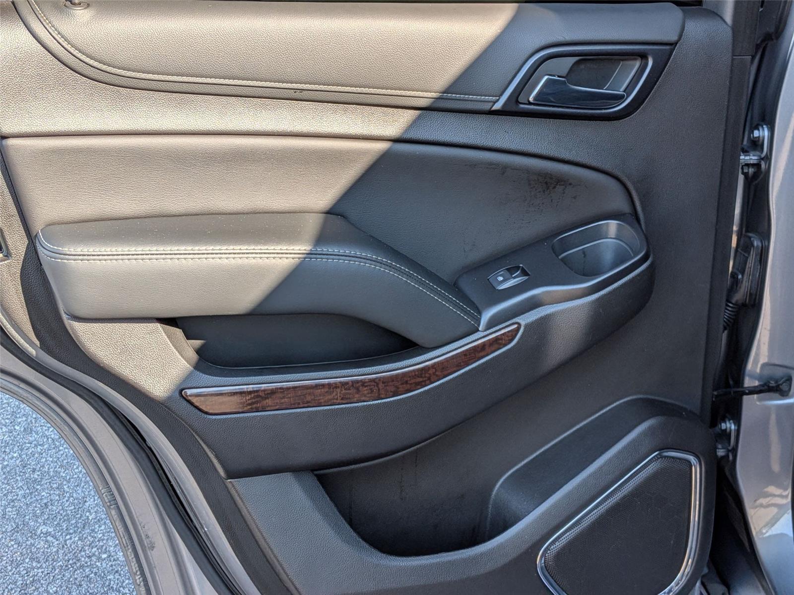 2019 Gmc Yukon SLT photo 25