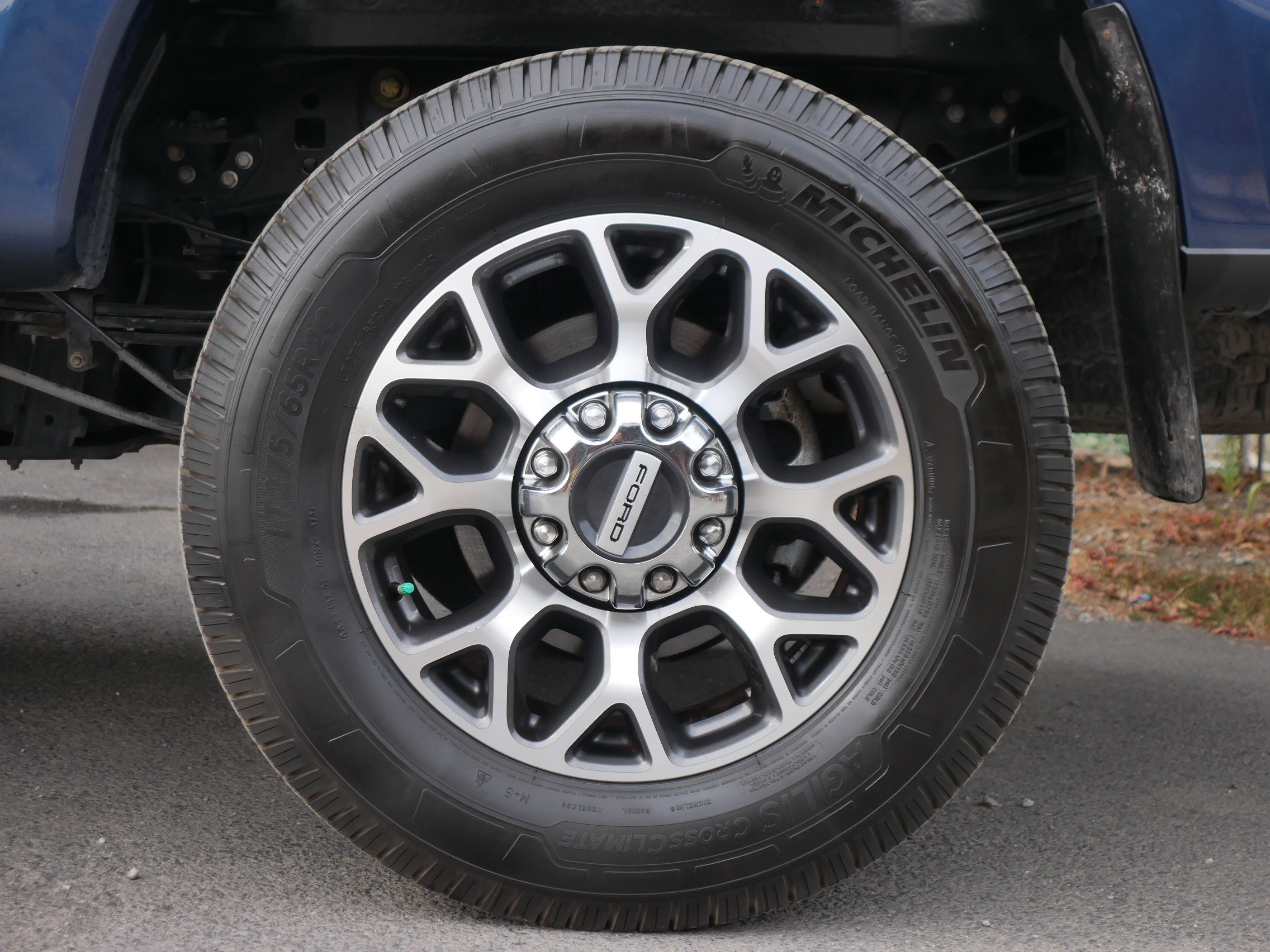 2019 Ford F-350 Lariat photo 16