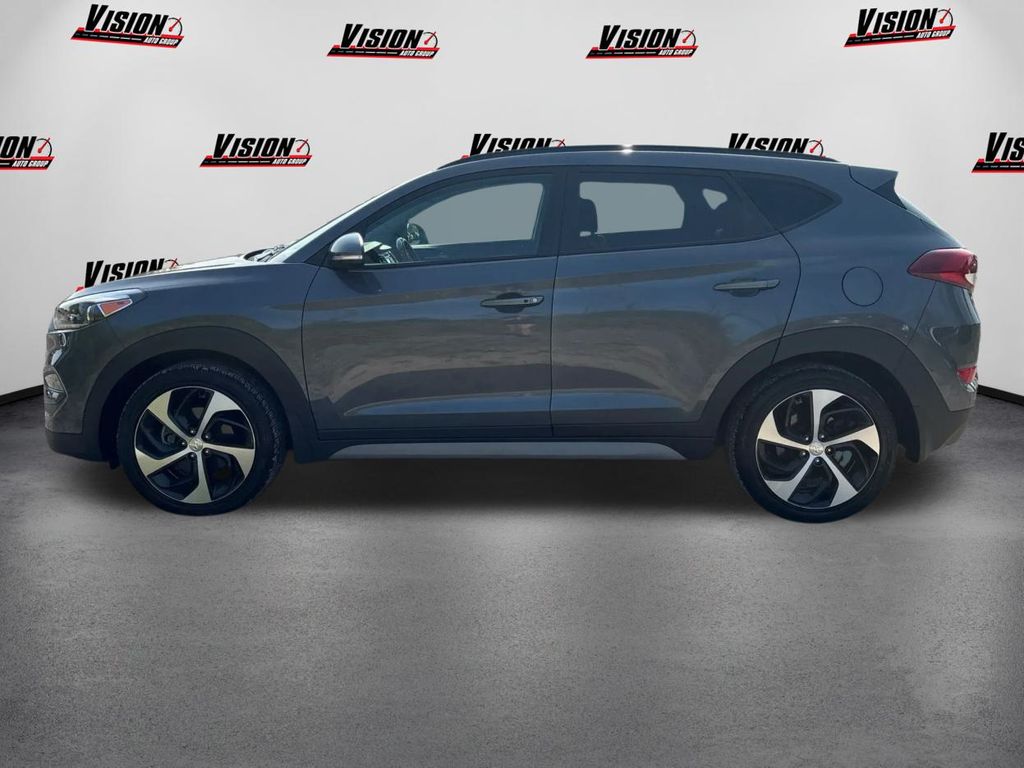 2017 Hyundai Tucson Value photo 8