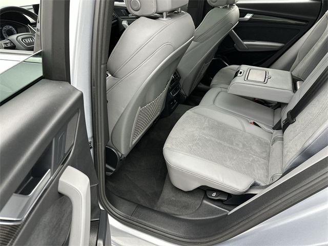 2022 Audi SQ5 Premium Plus photo 13