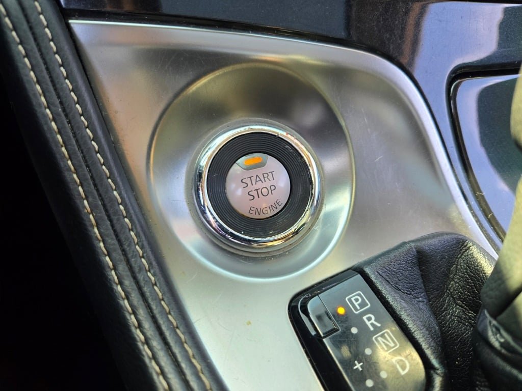 2017 Nissan Maxima SL photo 24