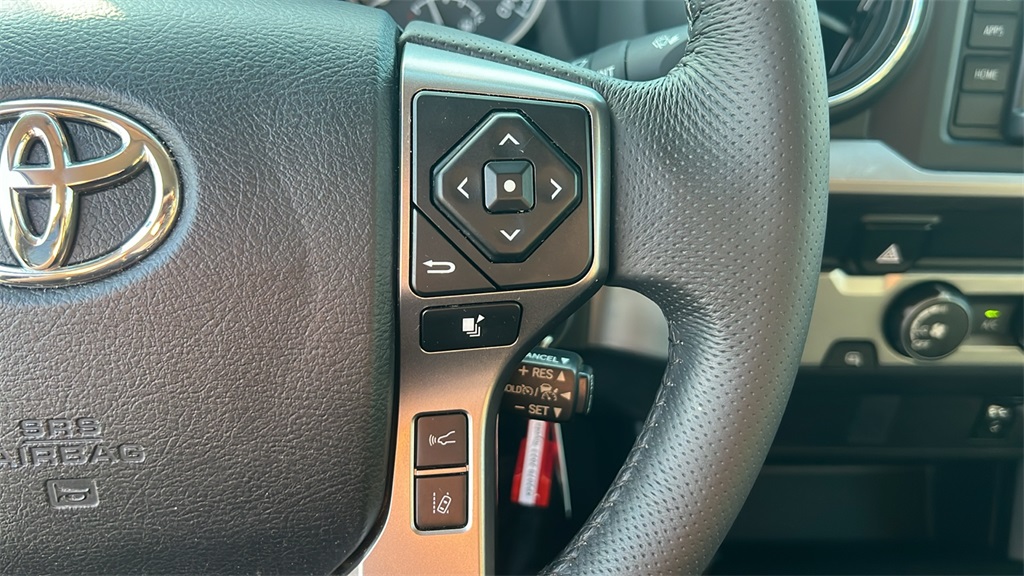 2019 Toyota Tacoma SR5 photo 14