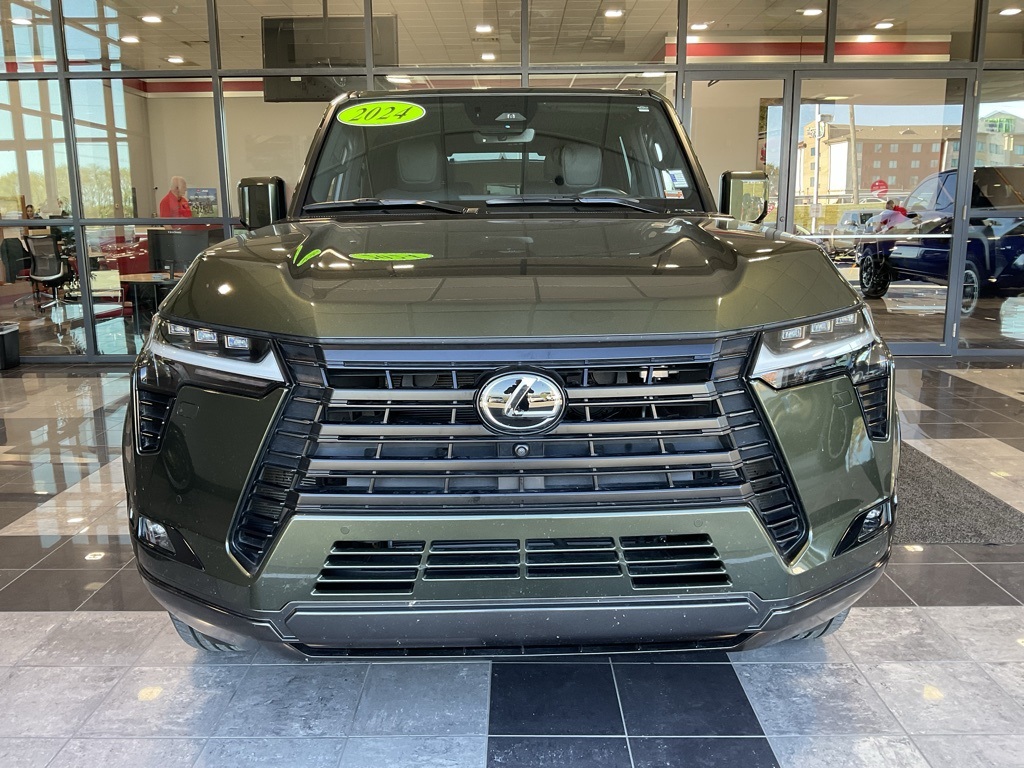 Used 2024 Lexus GX Premium with VIN JTJTBCDX0R5008970 for sale in Kansas City