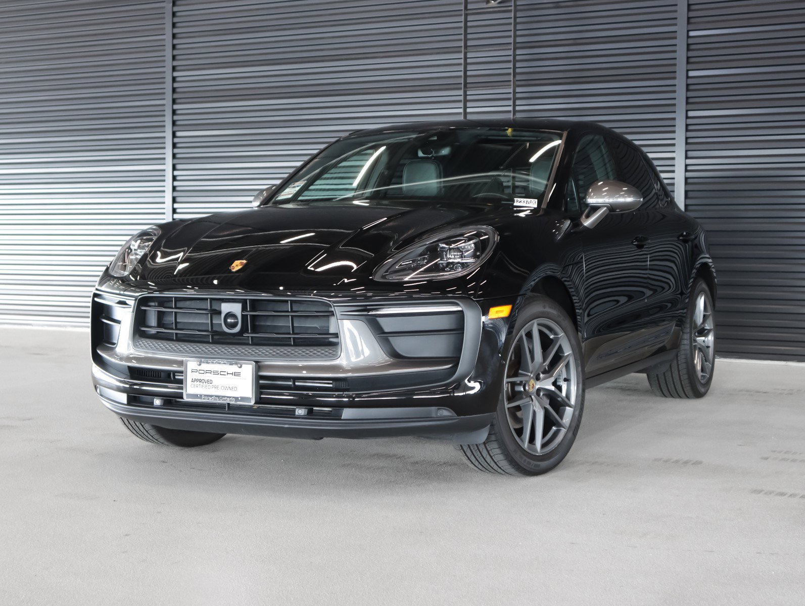 2024 Porsche Macan T