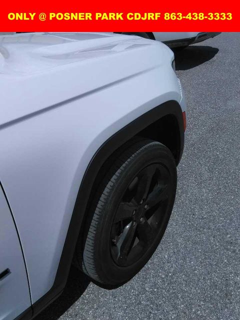 2023 Jeep Grand Cherokee Altitude photo 4