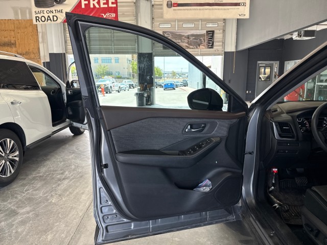 Used 2023 GUN METALL Nissan SV image 20